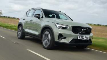 Volvo XC40 - front tracking